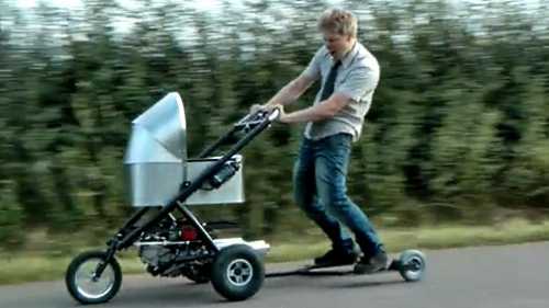 Инженер изобрёл детскую коляску, которая