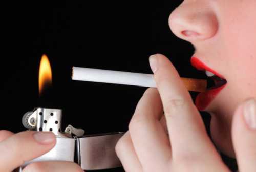 Чем грозит ребенку курение во время беременности