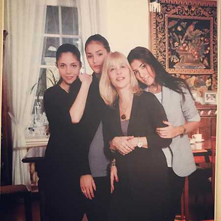 Знаю, что должна не обращать внимание, знаю, но не могу