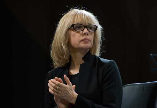 Напомним, Анна