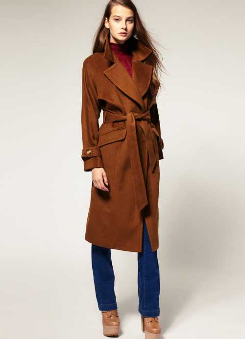 Другие, наоборот, утверждают, что чёрный цвет позволяет женщине проявить свою сексуальность, изысканность и элегантность