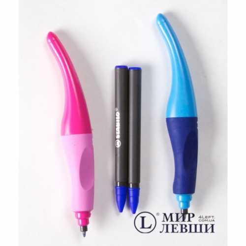 Чтобы не расплескать чернила, подложите листок бумаги