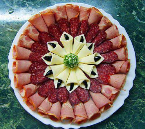 Украсим праздничный стол своими руками