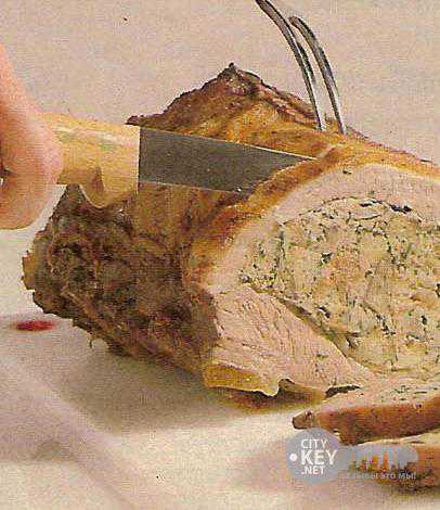 Оставшуюся сыворотку хорошо посолить процент соли в жидкости должен быть равен и растворить соль