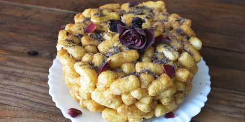 Ставим кастрюлю на маленький огонь или на водяную баню