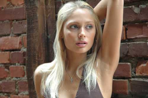 Наталья Рудова опубликовала фото до пластики