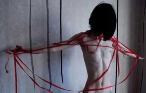 Признаки недостатка витамина В12: возможный вред