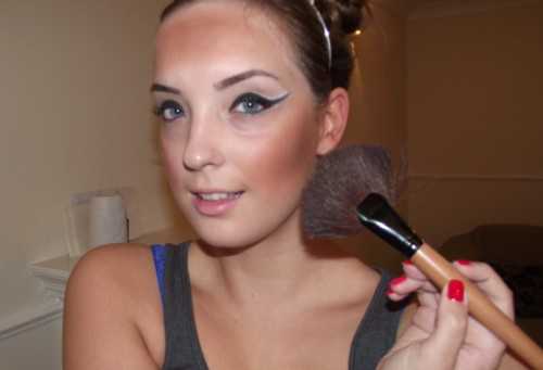 Вовторых, мелкодисперсные средства легко ра стушевываются, т