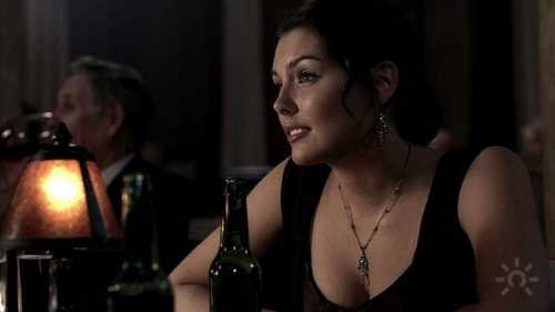 Это значит, что женщине стоит прислушаться к своему сердце и думать головой