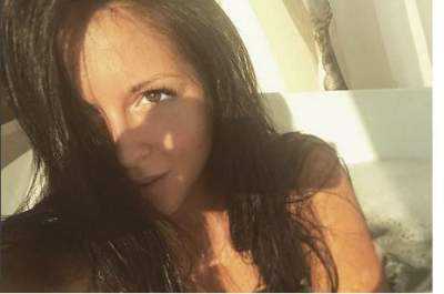 Нюша поделилась фото с пляжа