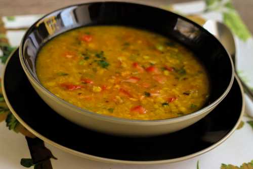 Утром у красной уже появились маленькие ростки, а у франзуцкой они стали видны и она стала съедобной