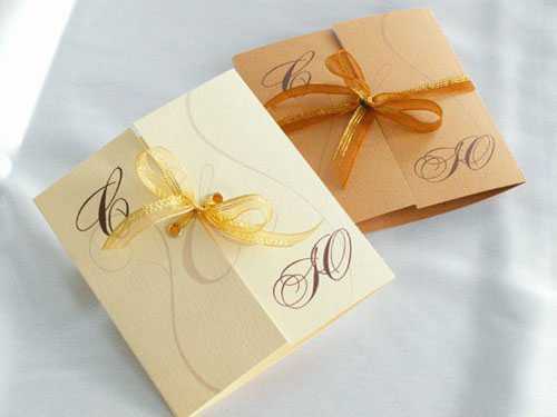 После него супруги едут на свадебную прогулку, успевая побывать до банкета в нескольких местах, сделать памятные фото