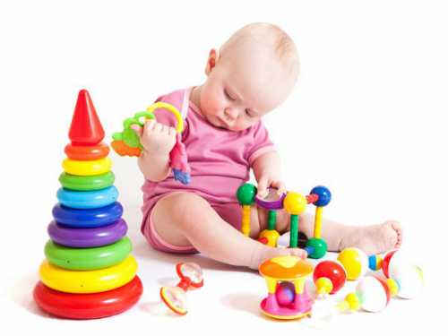 Поэтому даже самые красивые игрушки должны состоять из достаточно крупных частей, которые нельзя или очень сложно отделить от основного корпуса