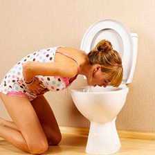 Дискомфорт постепенно отступит. Но подташнивание может возникать и в вечернее время