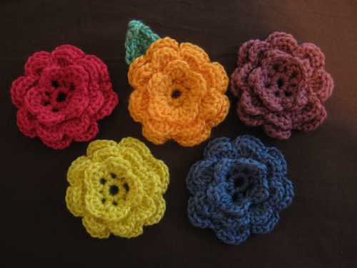 В следующую арку провязываем восемь столбиков с накидом