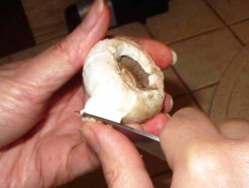 Делается это с помощью специальной прокладки, изготовленной из безопасной резины