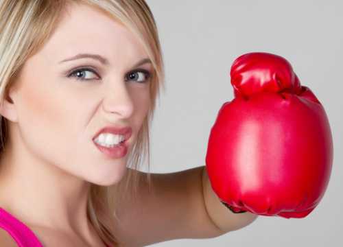 Если женщина относительно хорошо себя чувствует в фаза цикла, то это предменструальный синдром, а не хроническое заболевание невроз, депрессия, фибрознокисто зная мастопатия