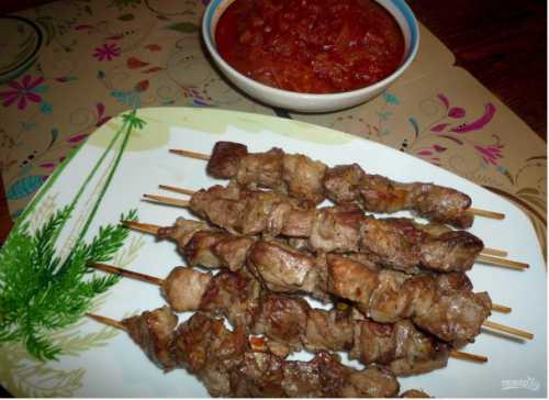 Шашлык из баранины: рецепт с пикантным соусом