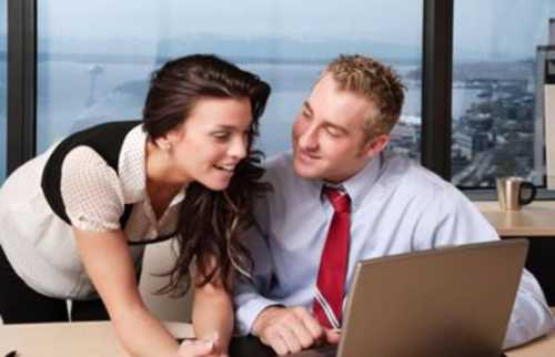 Это должен быть легкий ненавязчивый запах, который оставит после себя едва уловимый шлейф