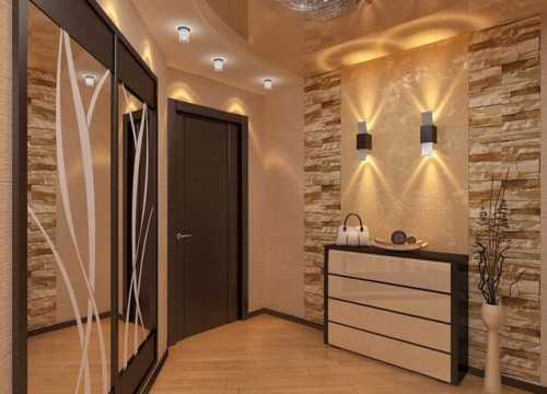 Отделка камнем стен прихожей
