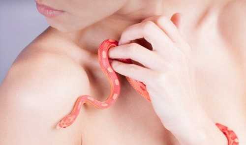 Изотерапия очень важна и для детей инвалидов, помогая им бороться с трудностями, расслабляться, социализиро ваться