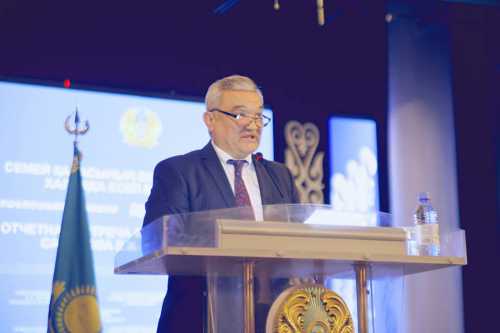 Однако ещё с древних времён у людей существует потребность в приятном общении и хороших отношениях, а искренний комплимент помогает их поддержать