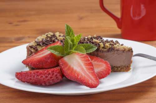 Вам потребуются песочное печенье гсливочное масло гсыр сливочный или творог гсахар гсахар ванильный гяйца шт