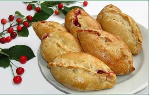 Замесите тесто, отправьте в пакет и на время в морозилку