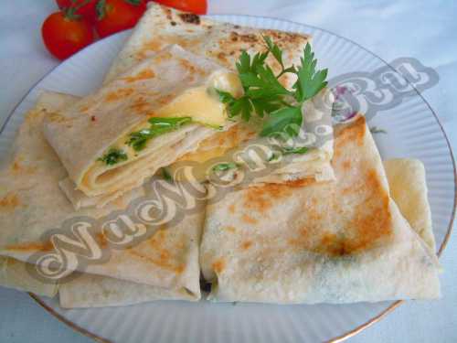 Лаваш с сыром и зеленью