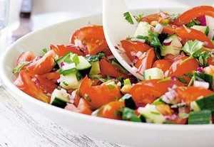 Узнай рецепт салата из свежих помидоров, секреты