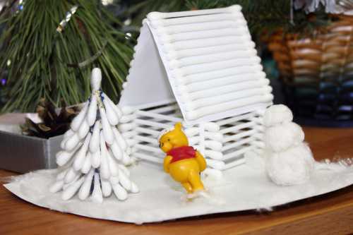 Для создания пластилинового снеговика