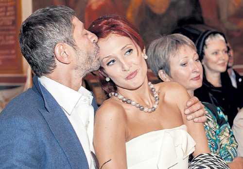 Джоли и Питт перестали платить по счетам