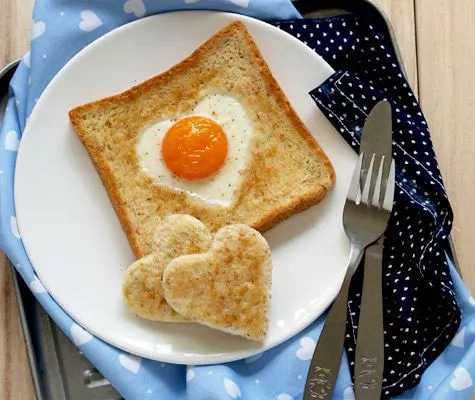 Рецепт яичницы в хлебе, секреты выбора