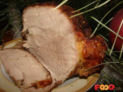 Муку просеиваем и смешиваем с размягченны