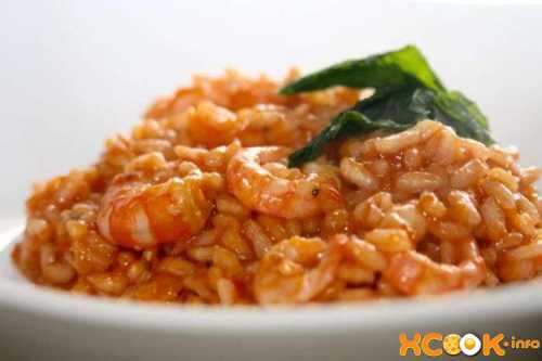 В глубокую сковороду с толстым дном положите г масла