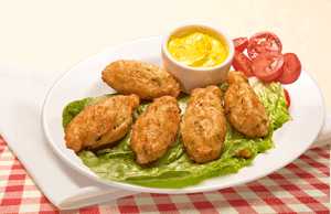 Помидоры г, Оливковое масло столовая ложка, Бальзамический соус столовая ложка, Сыр моцарелла г, Лимонный сок столовая ложка, Соль по вкусу, Перец черный молотый по вкусу, Зеленый базилик пучок