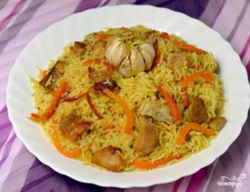 В хорошо разогретый сотейник налей растительное масло